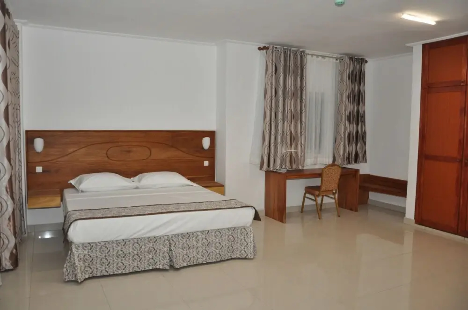 Rosalie's Suites