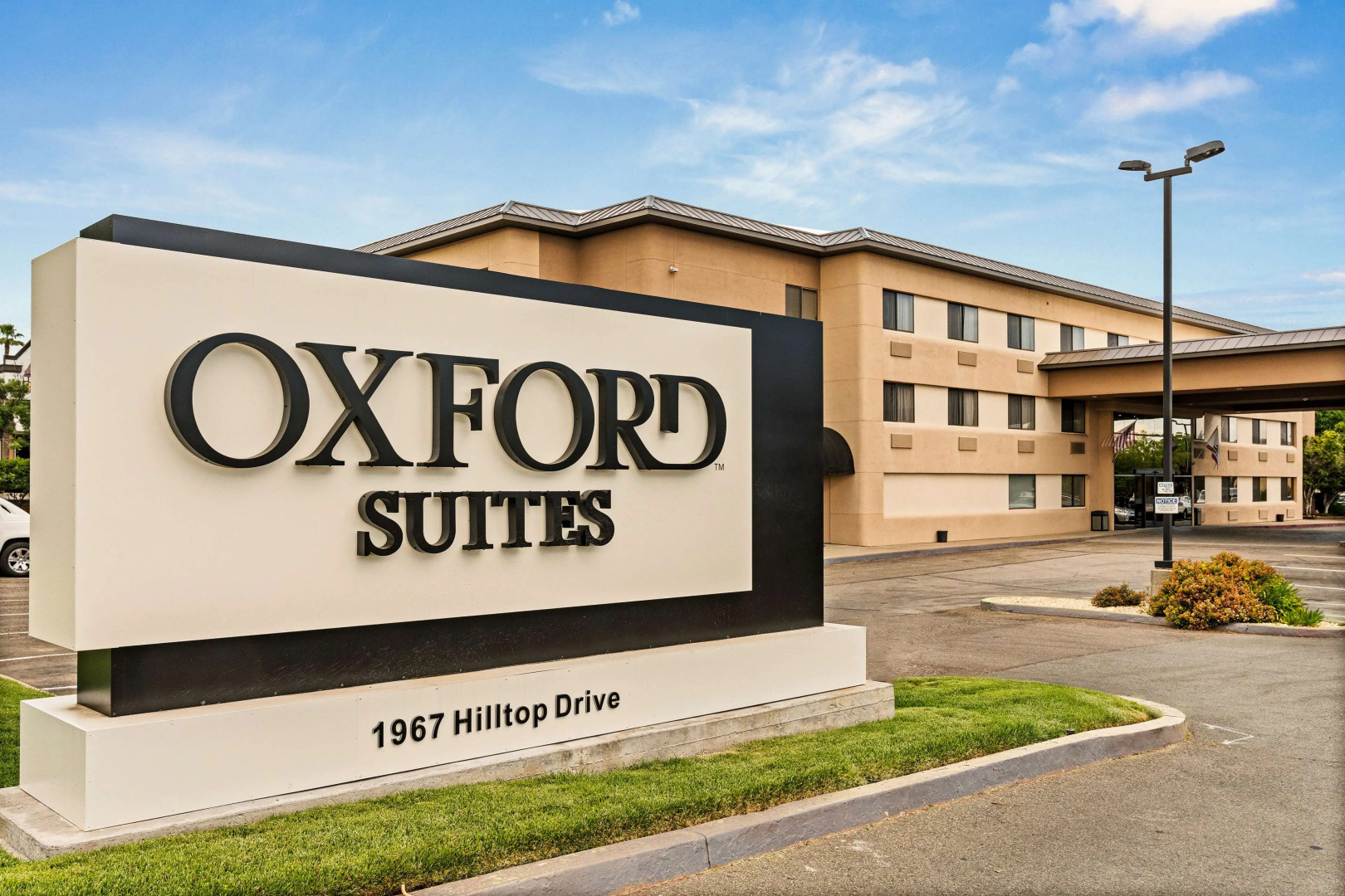 Oxford Suites Redding