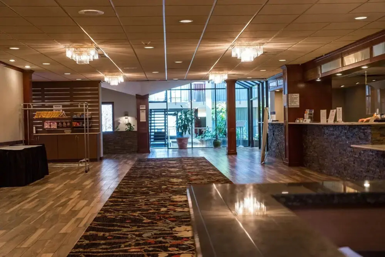Grand Idaho Inn & Suites