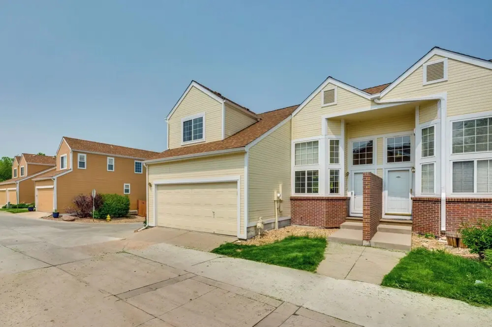 13 Mi to Dtwn Denver: Arvada Townhome w/ Deck