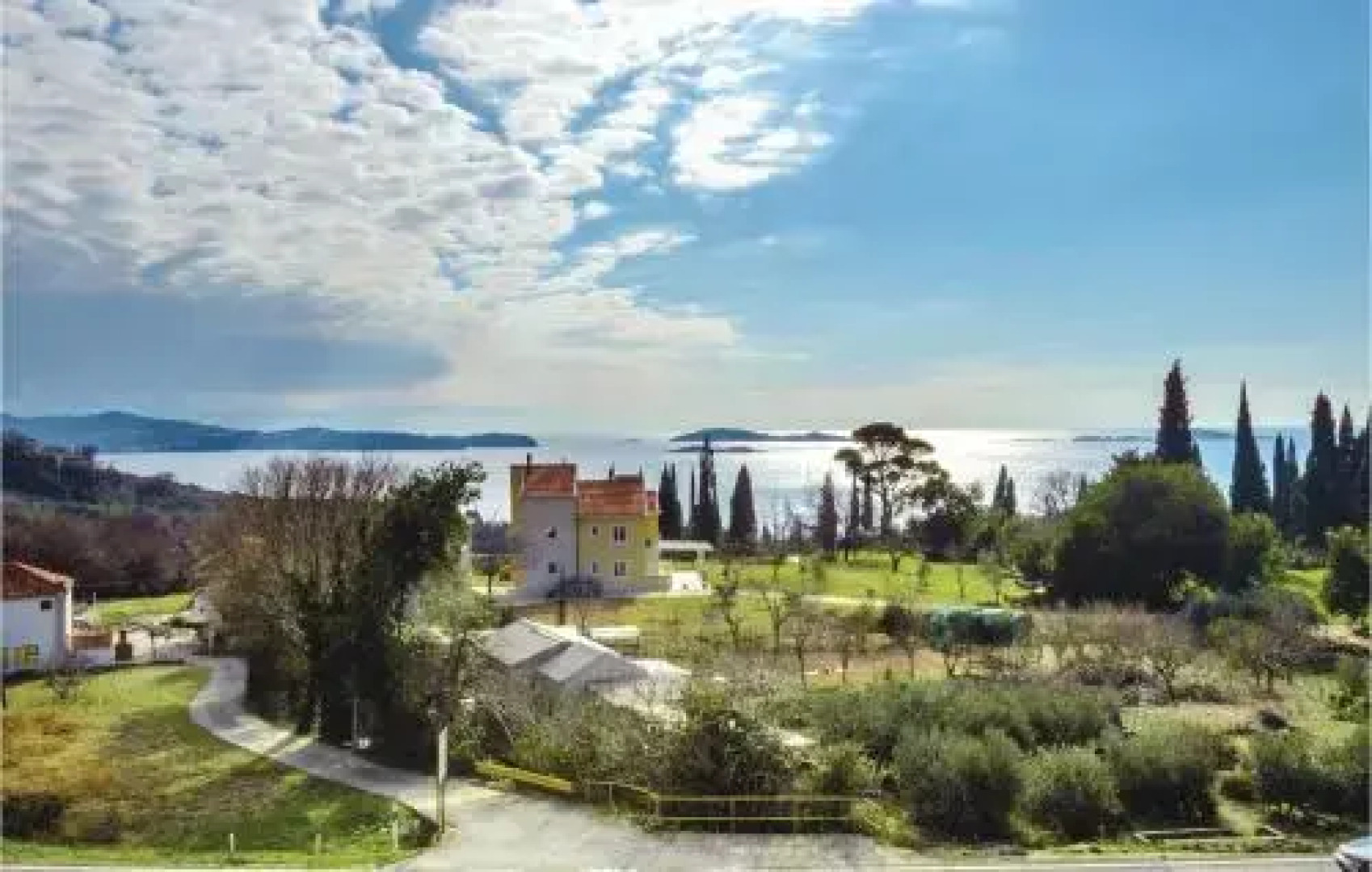 Two-Bedroom Apartment Mlini with Sea view 01