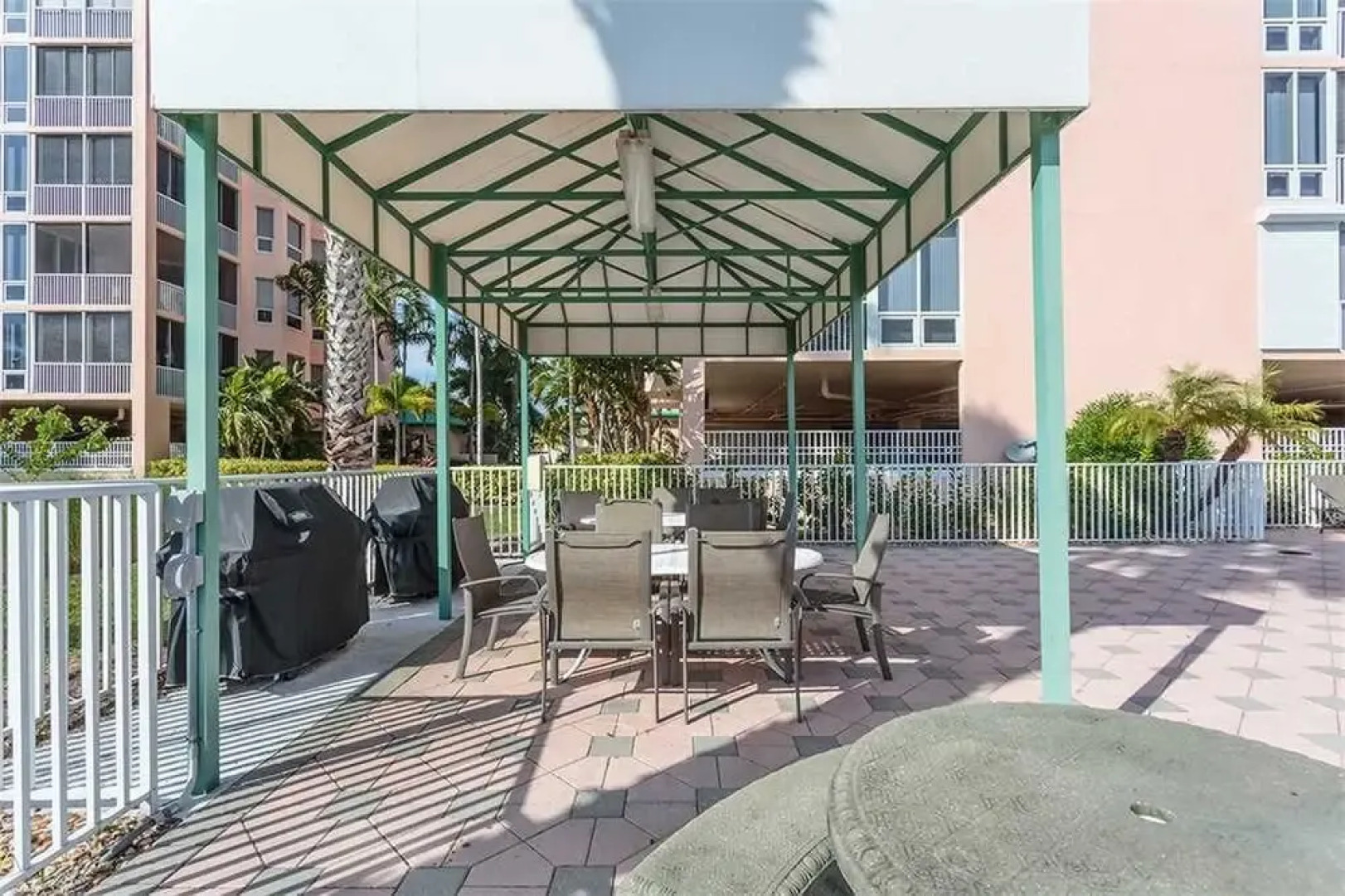 Palm Harbor 204E by Vacation Rental Pros