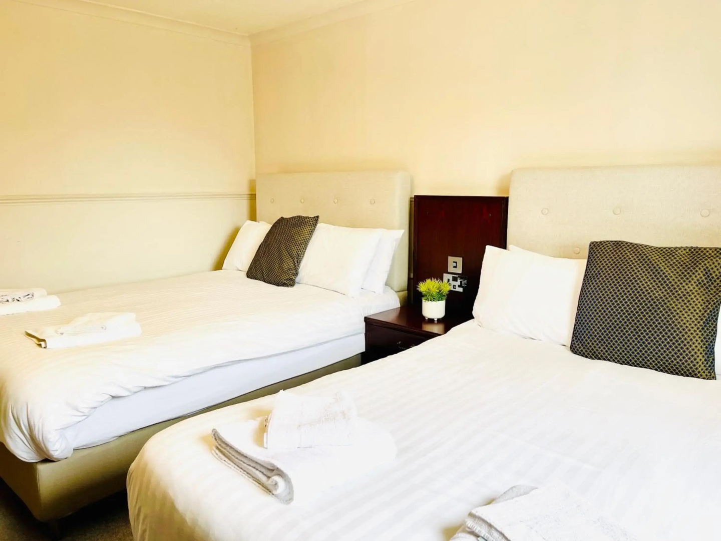 Lovat Hotel