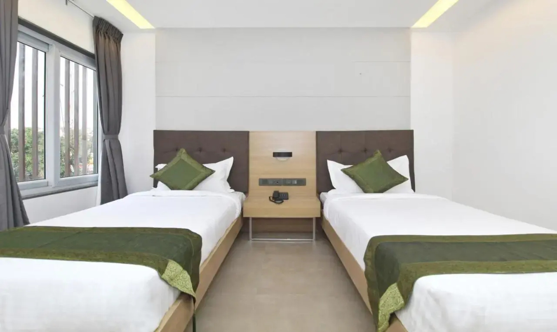 Treebo City Inn, Satara