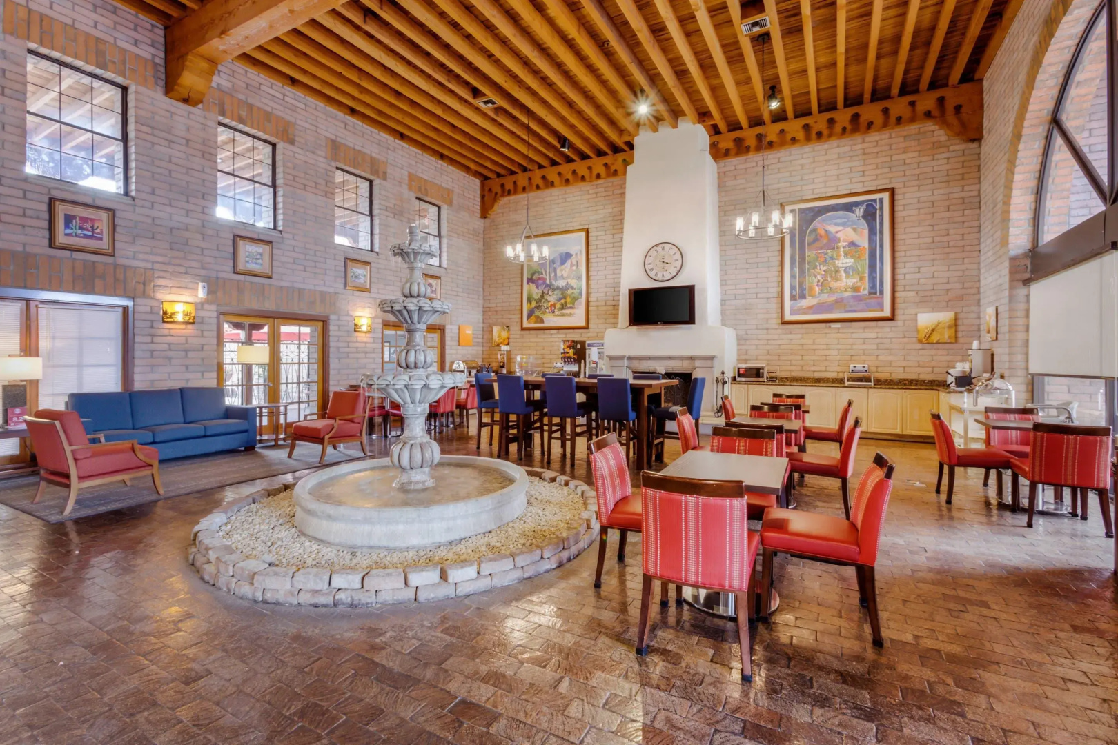 Comfort Suites Tucson near Sabino Canyon
