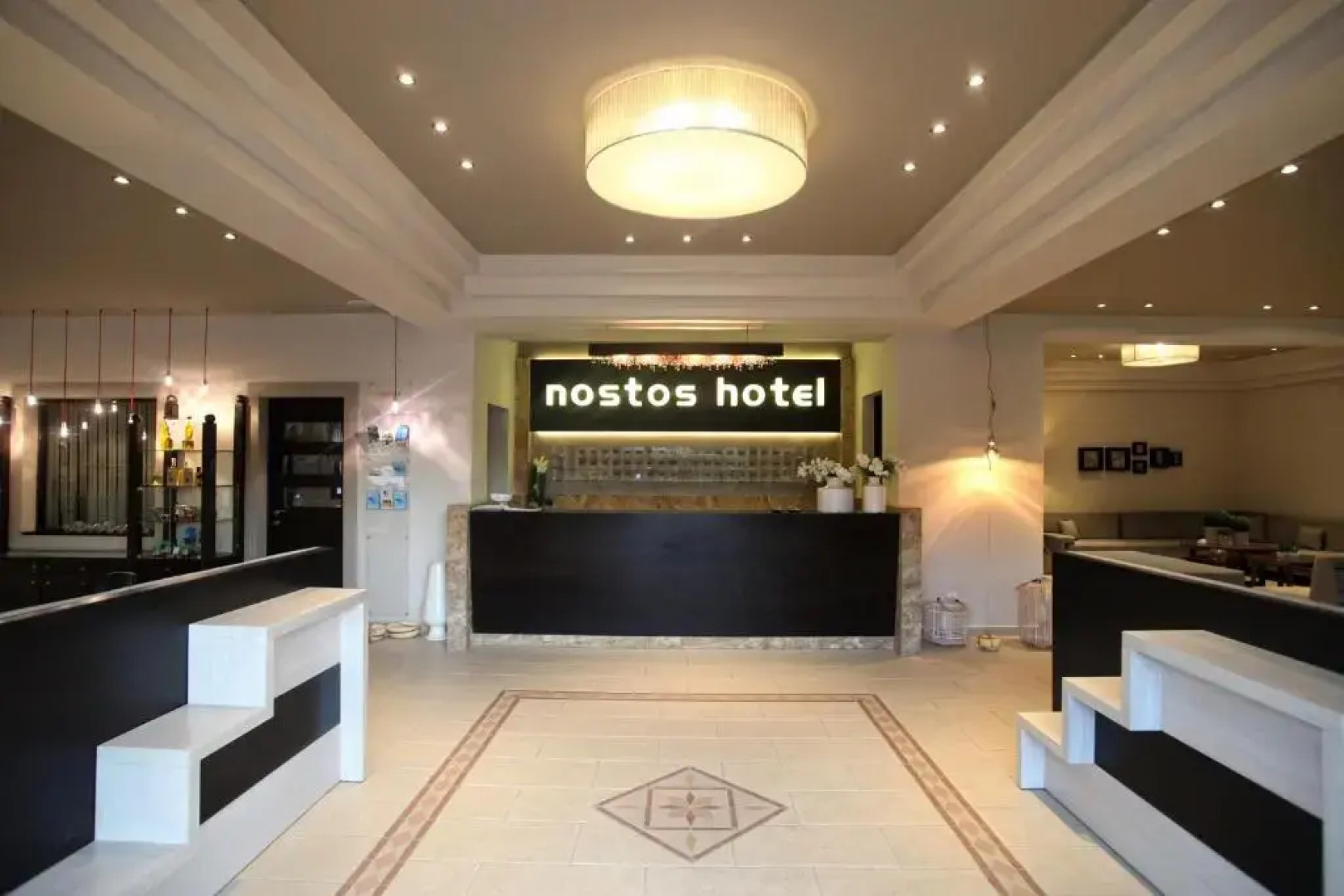 Nostos Hotel