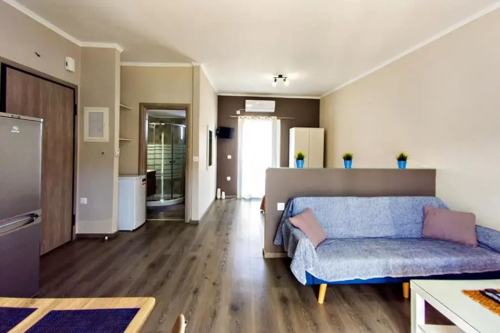 Maria's modern studio 5min from beach