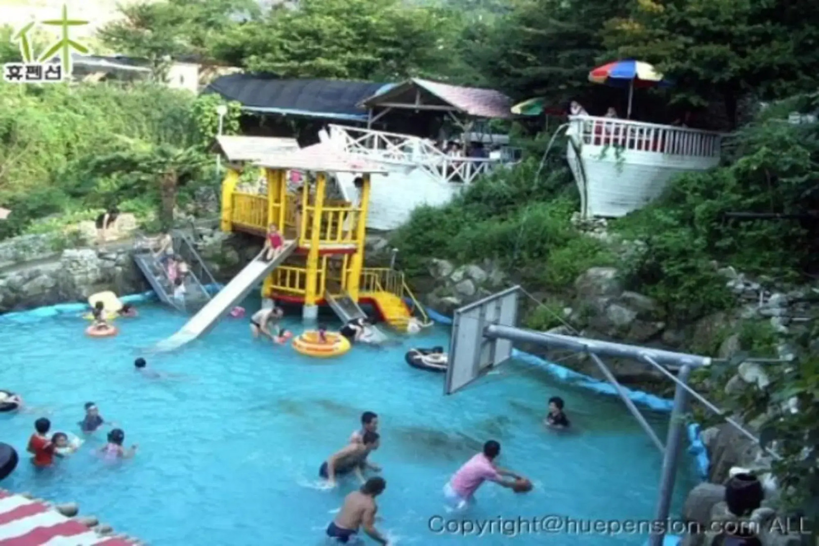 Sacheon Baegunimeomuneungot Pension