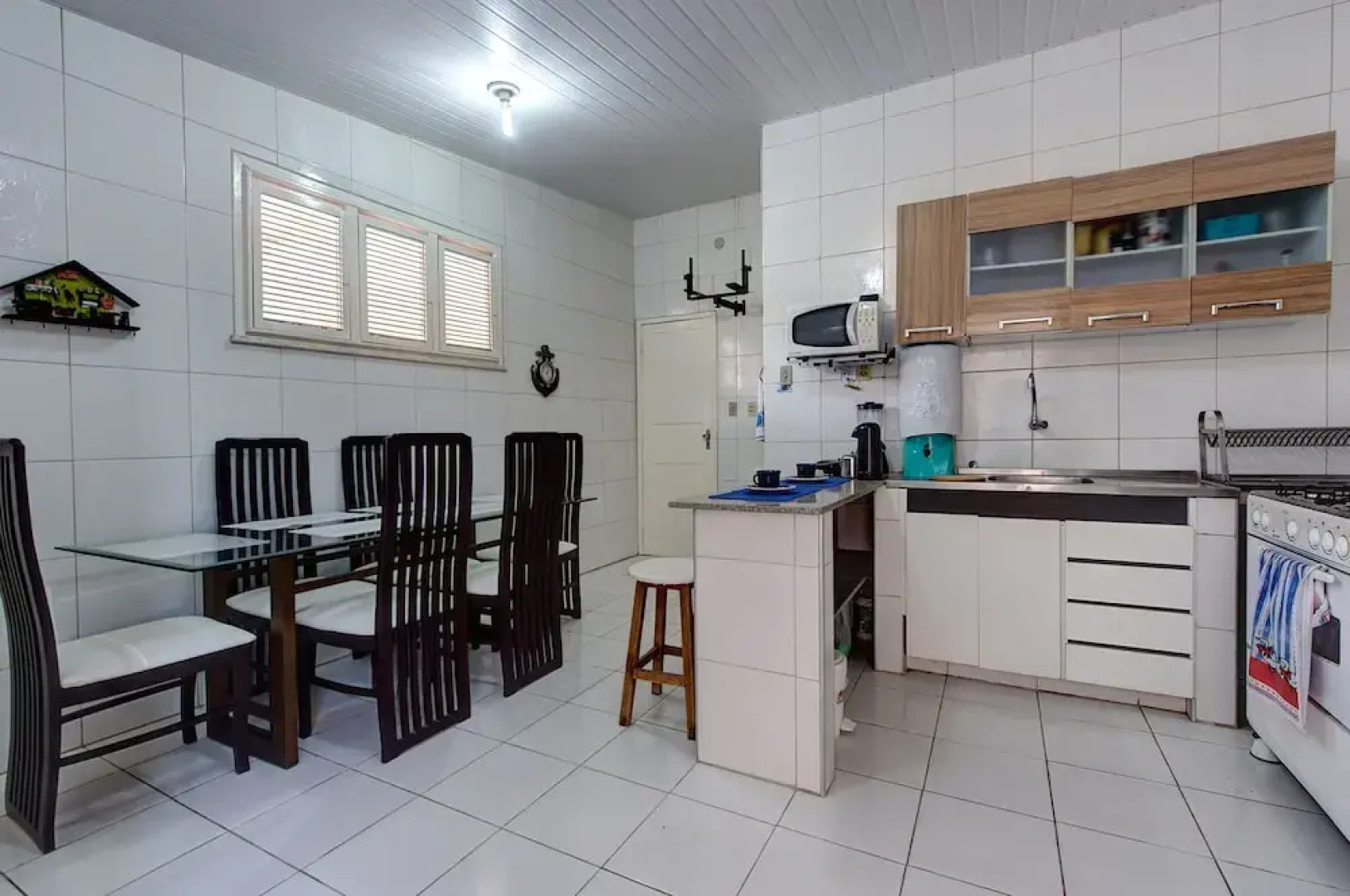 Casa com piscina privativa perto do mar