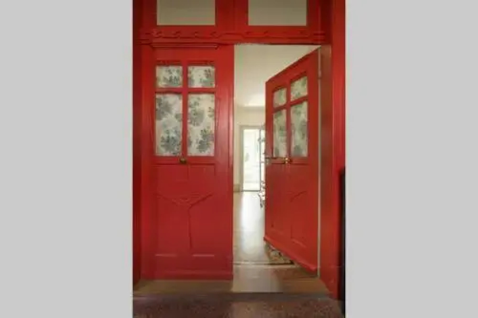 2 Zimmer in Jugendstilwohnung mit Garten (1-6 P.)