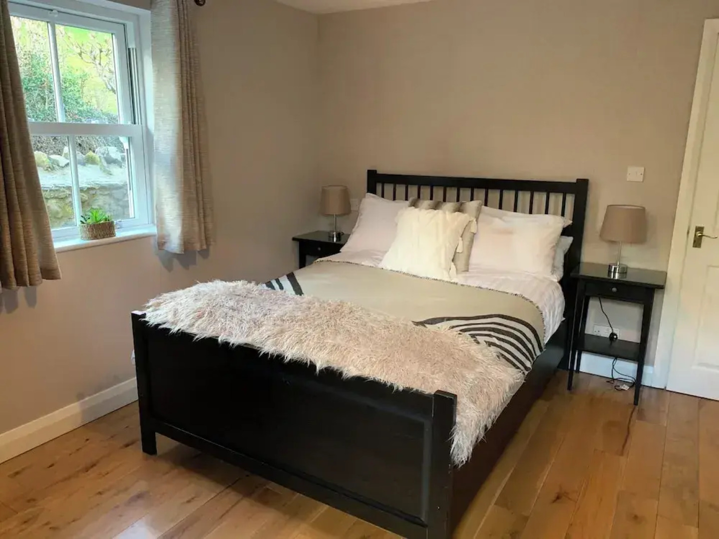 Erw Glas Glamping and Camping