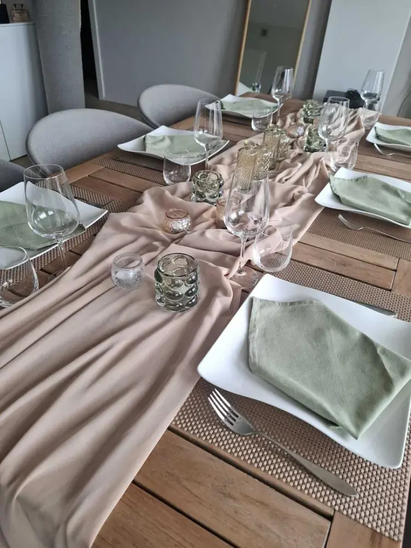 La Petite For t Contemporary Apartment in Halle
