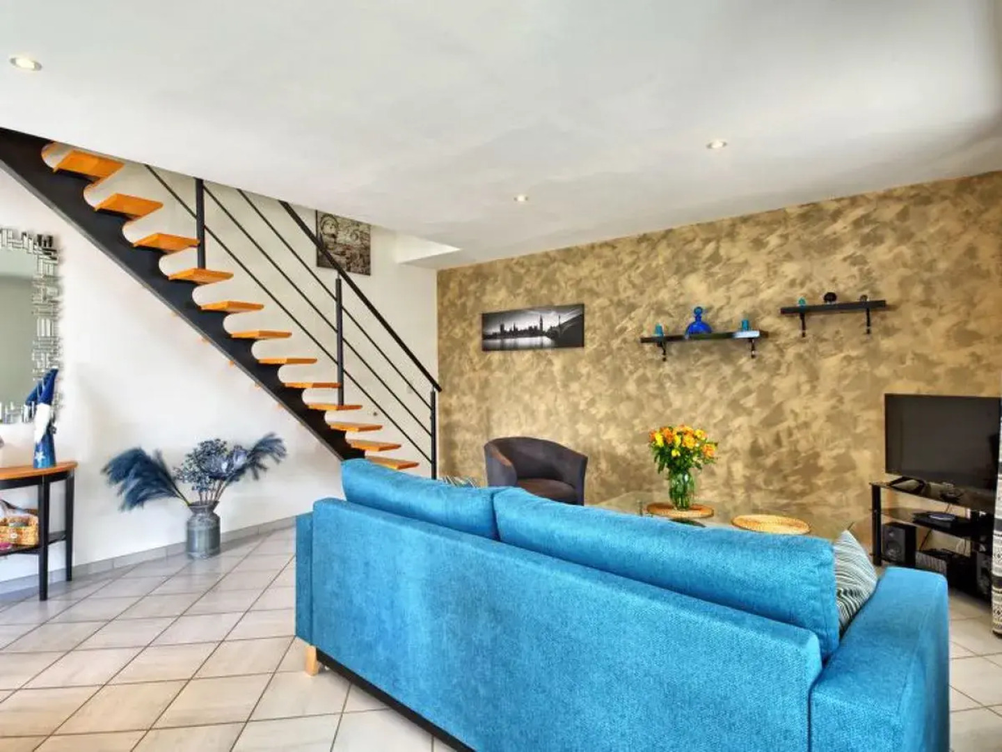 Le GraffiTy (BEE300)