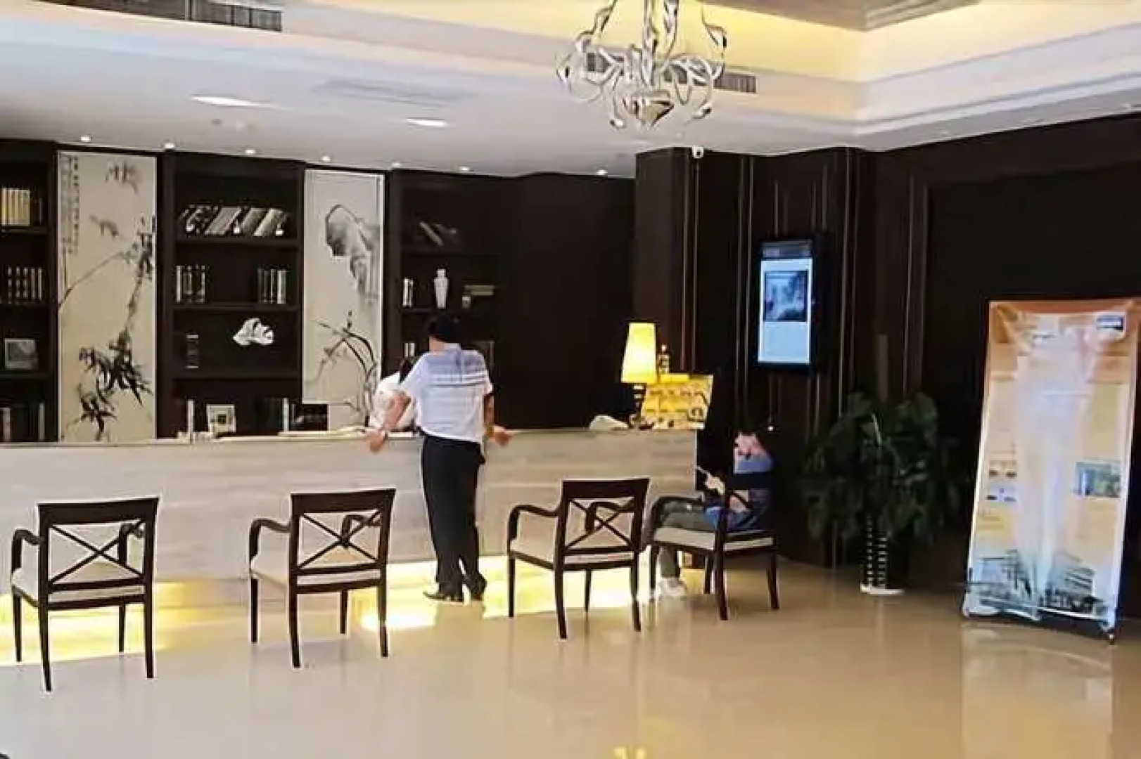 Xinxiang Bowei Style Hotel Peace Road
