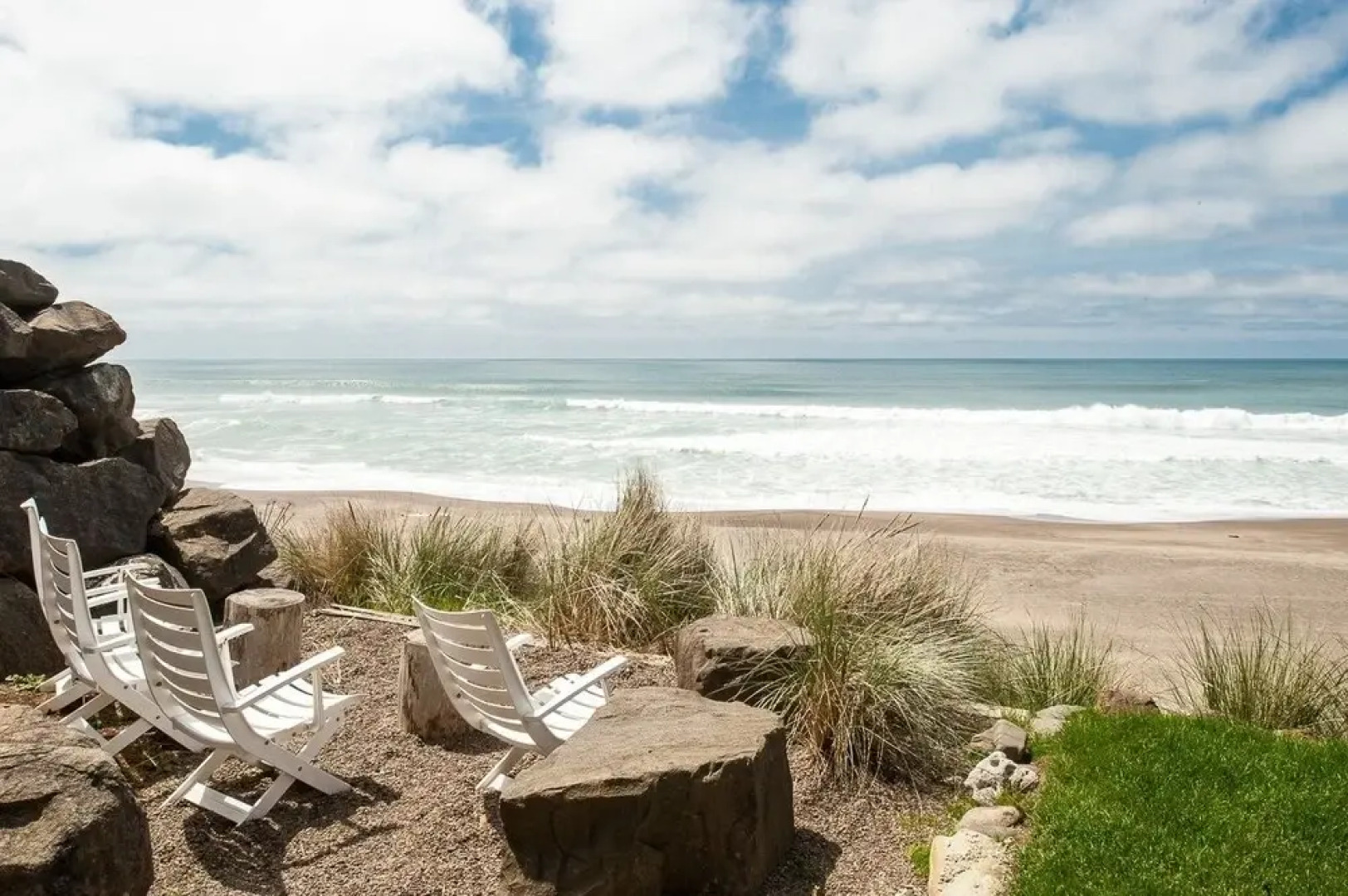 Beach Time 3 Br home by RedAwning