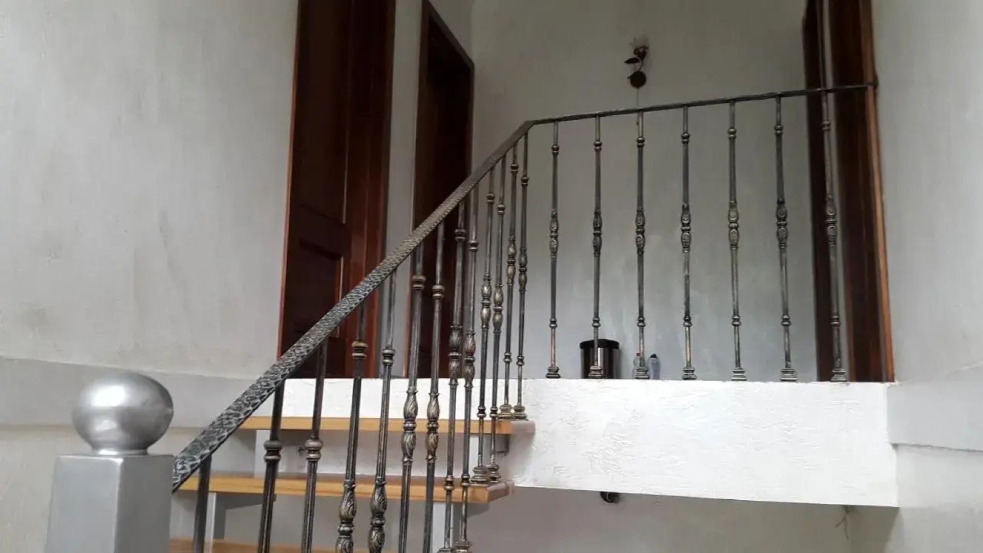 Lasha Guest House