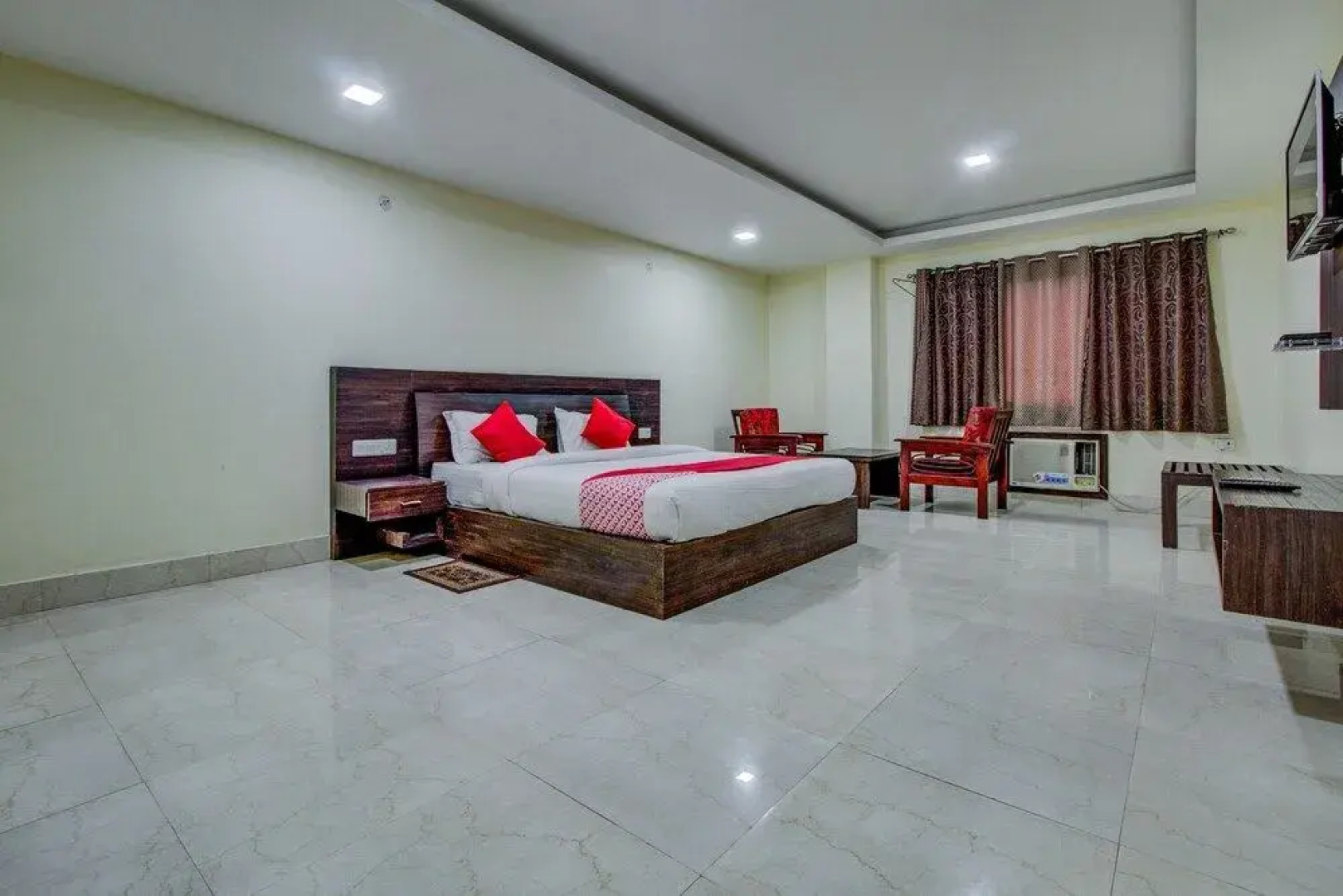 Oyo 23590 Sumandeep International