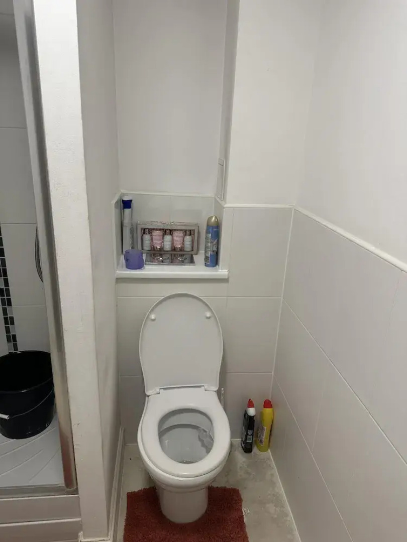 Immaculate 2-bed Apartment in Greenhithe