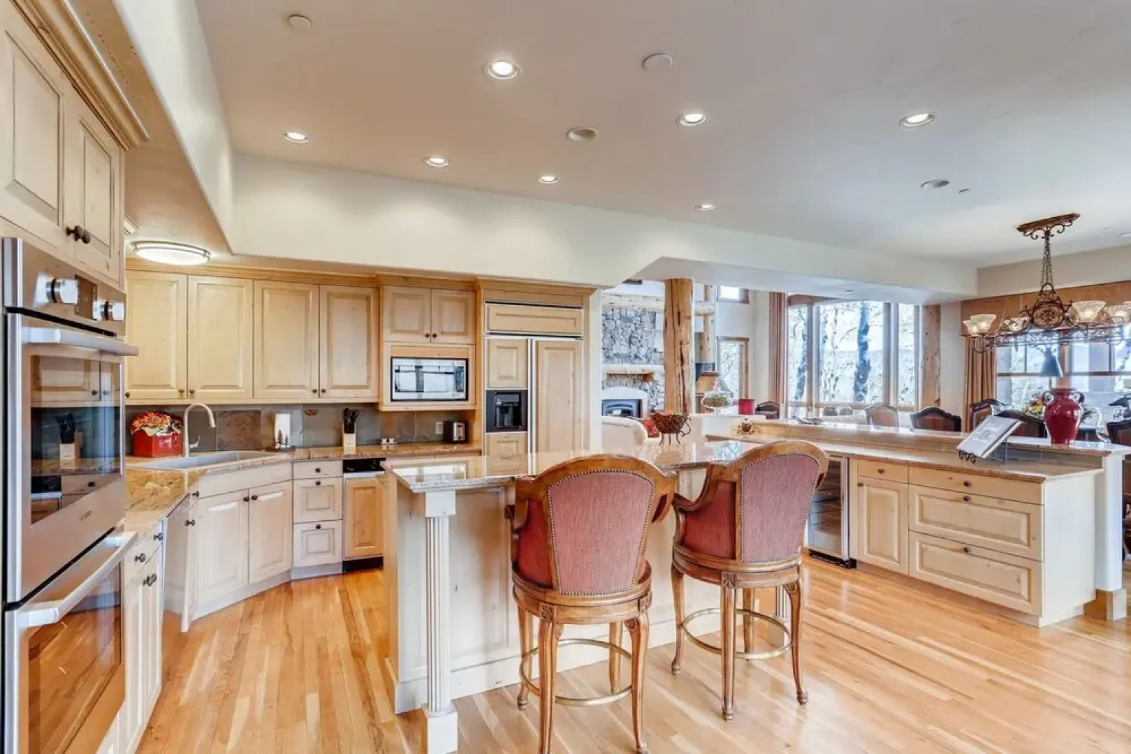 Magnificent 4,500 Square Foot Ski 5 Bedroom Home