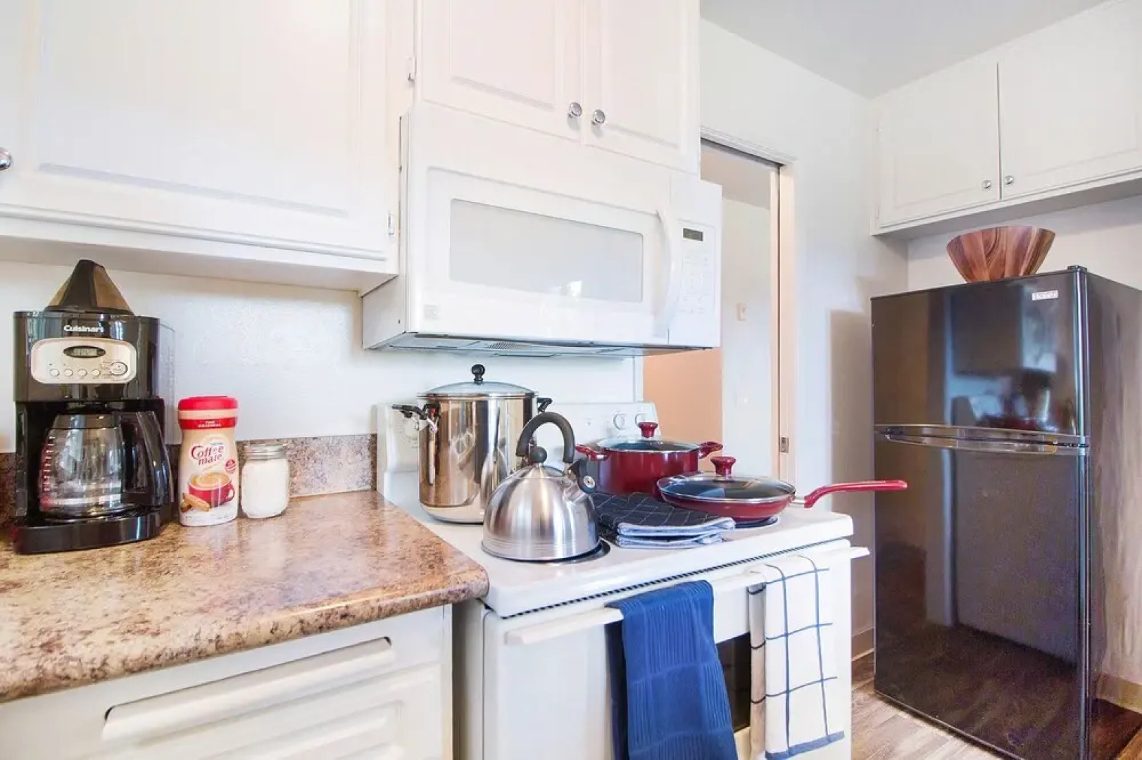 NEW - Private Entrance 2BR/BATH Next To Ritz Carlton Laguna - Walk To Beach! (MB3)