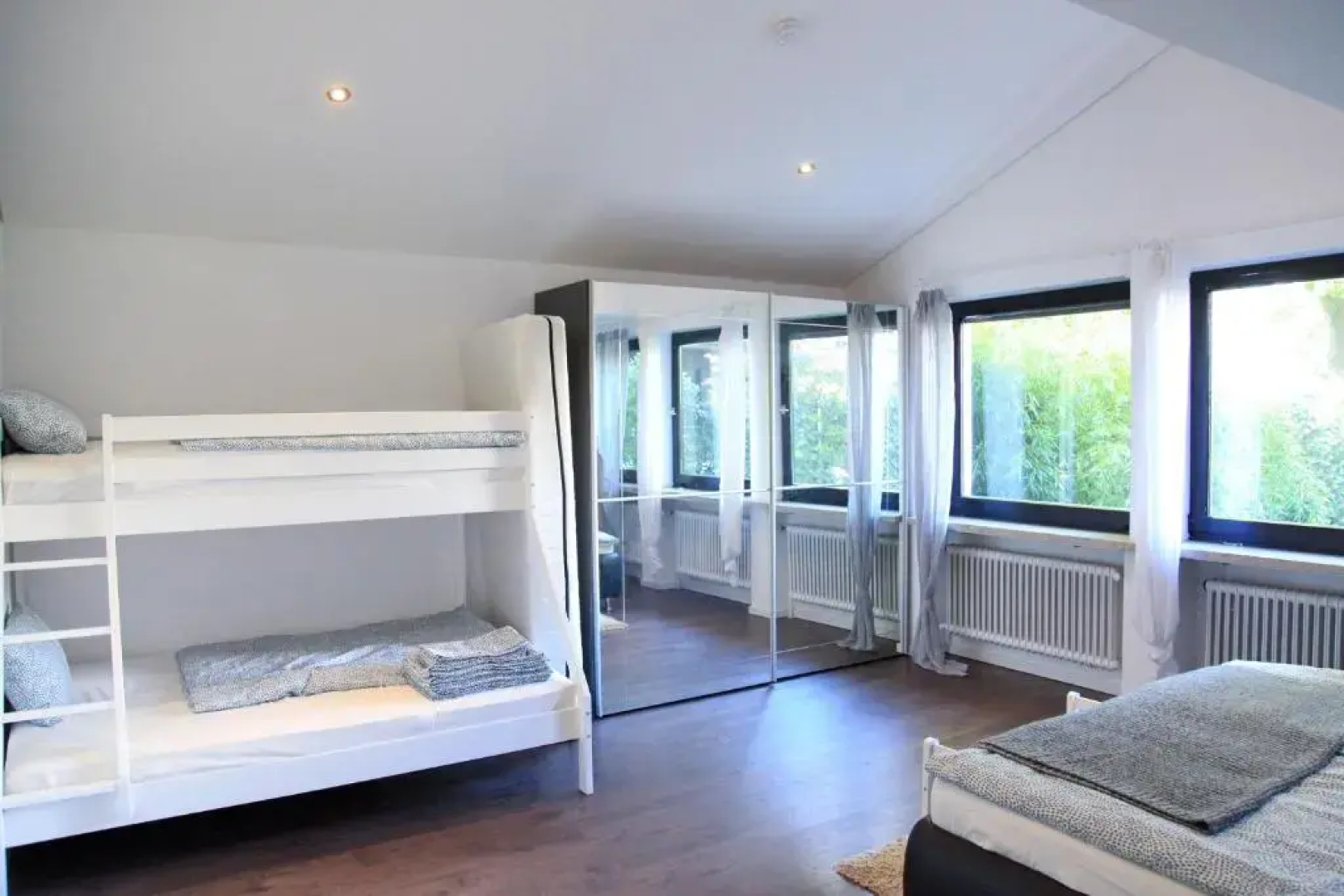 Bezaubernder Bungalow Im Funfseenland Nahe S-Bahn