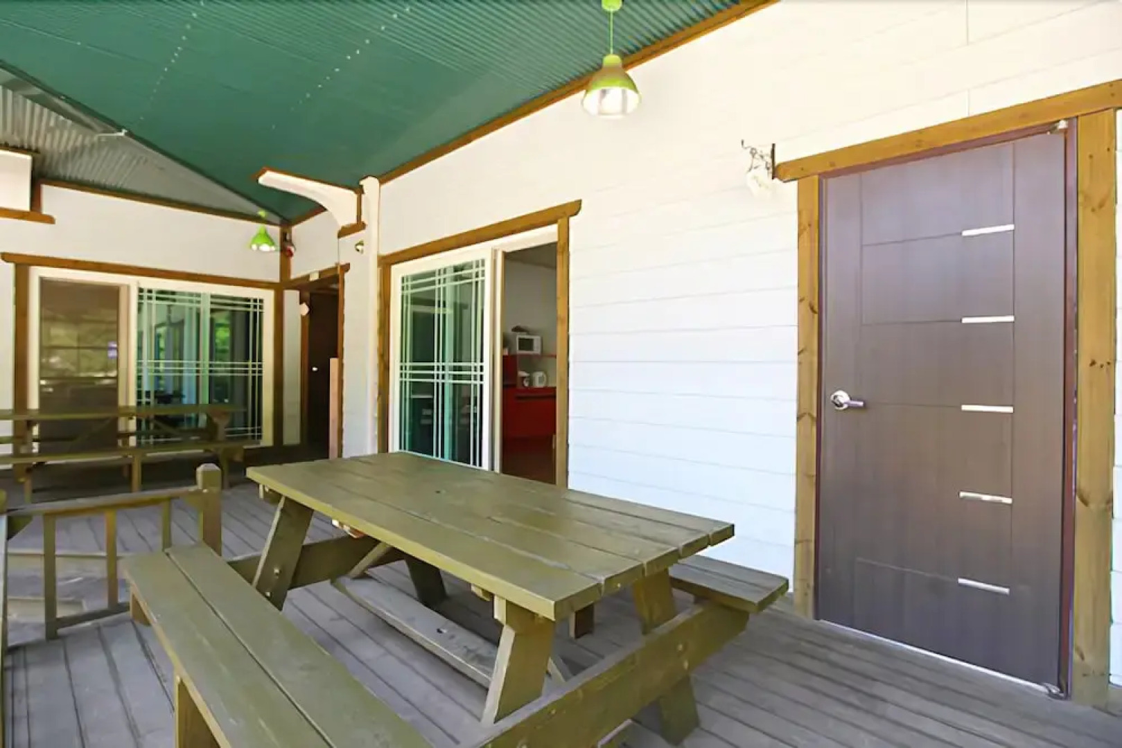 Tongyeong Songni Mt. Nature Pension