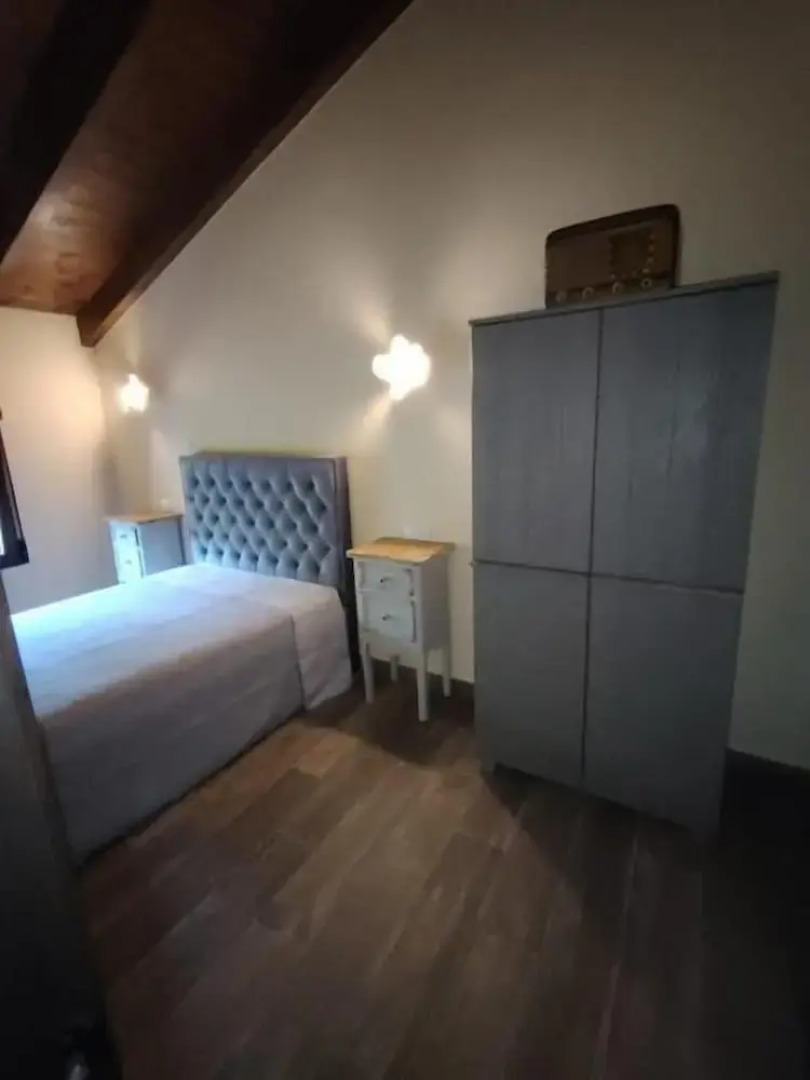 Casas Del Barranco De La Hoz