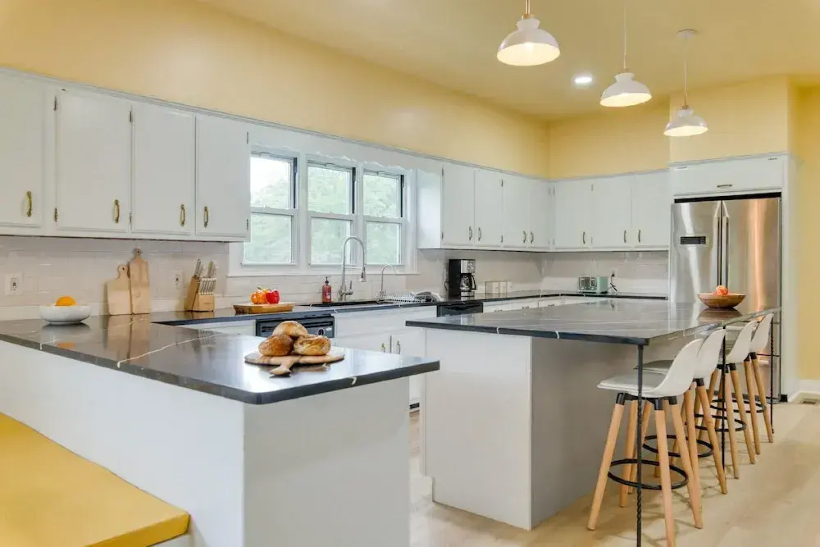Game Farm Villa by Avantstay 10bdr Private Pond Spa Pool Family-friendly