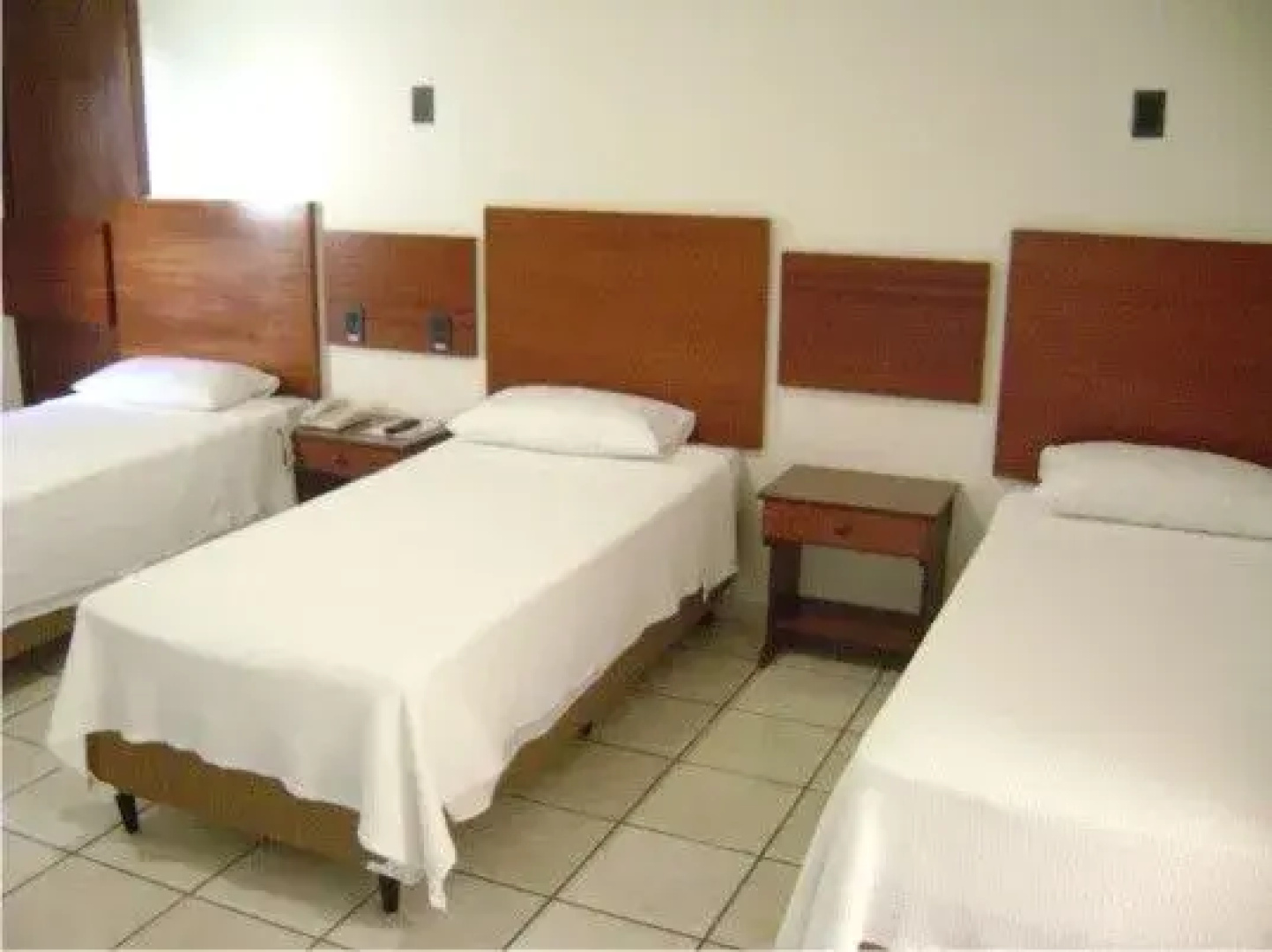 Victoria Plaza Hotel