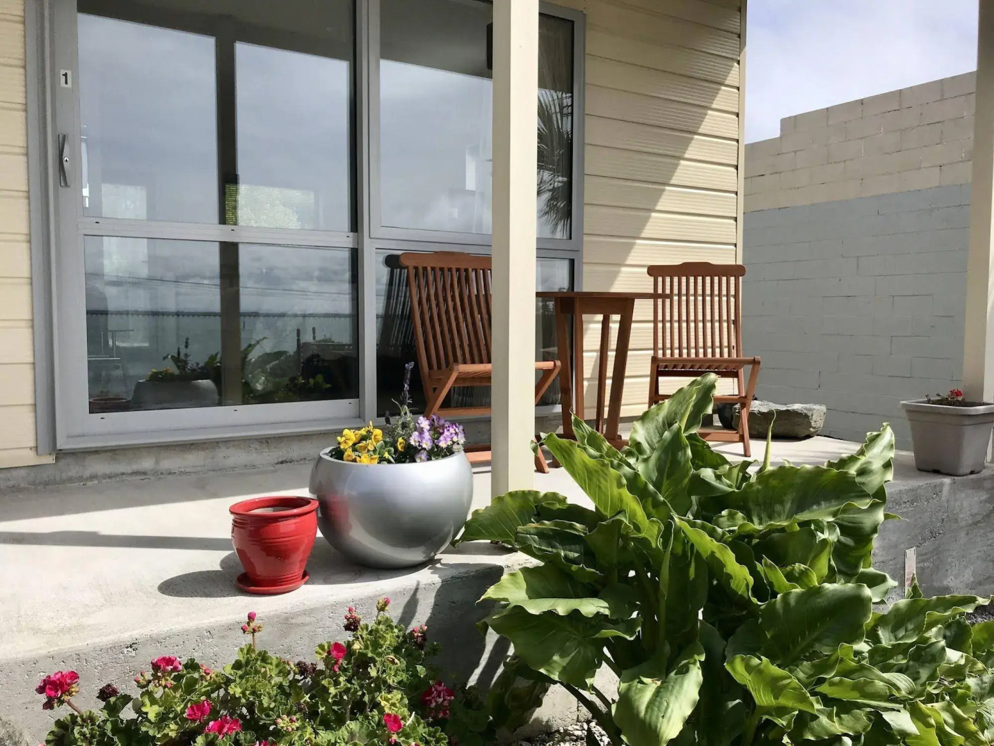 Bluff Ocean Vista Motel