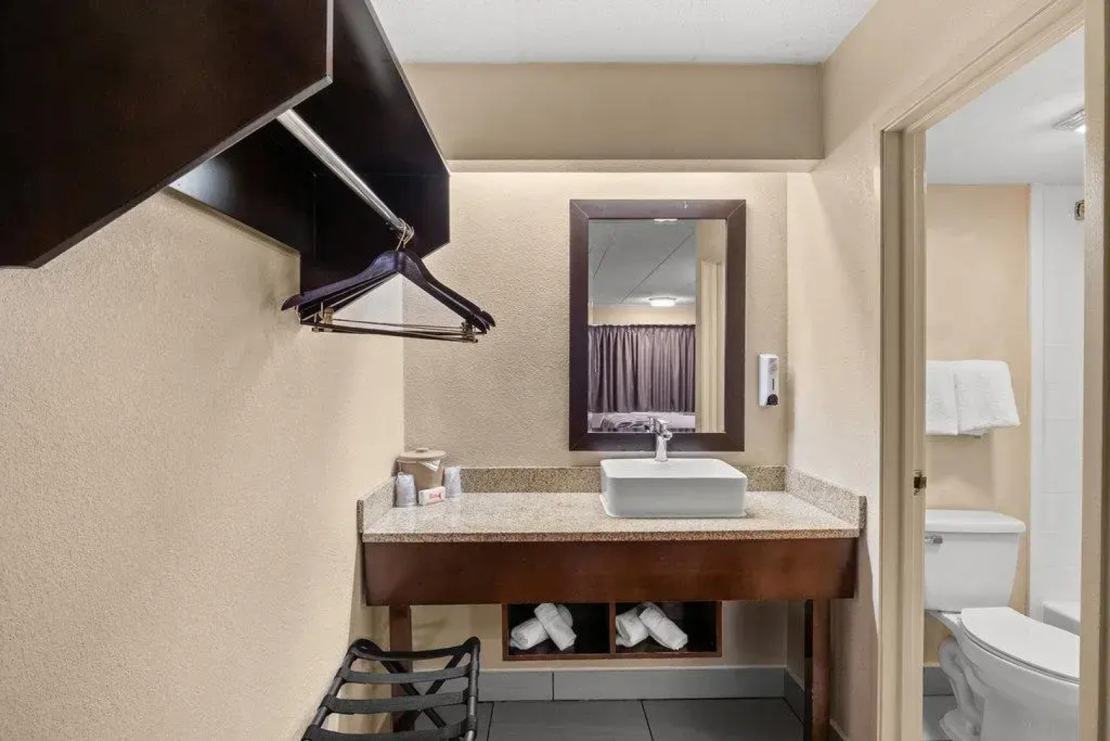 Red Roof Inn Lansing East – MSU