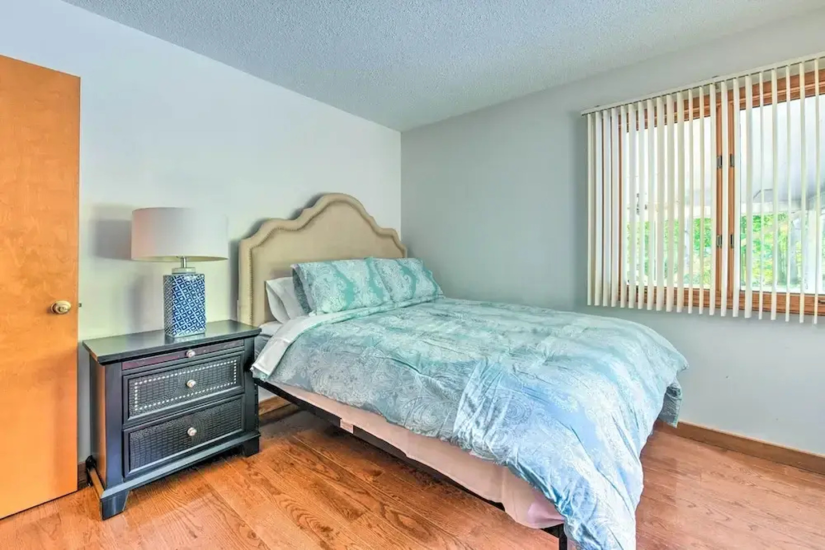 Quaint Lake Norman Home w/ Boat Dock + Grill!