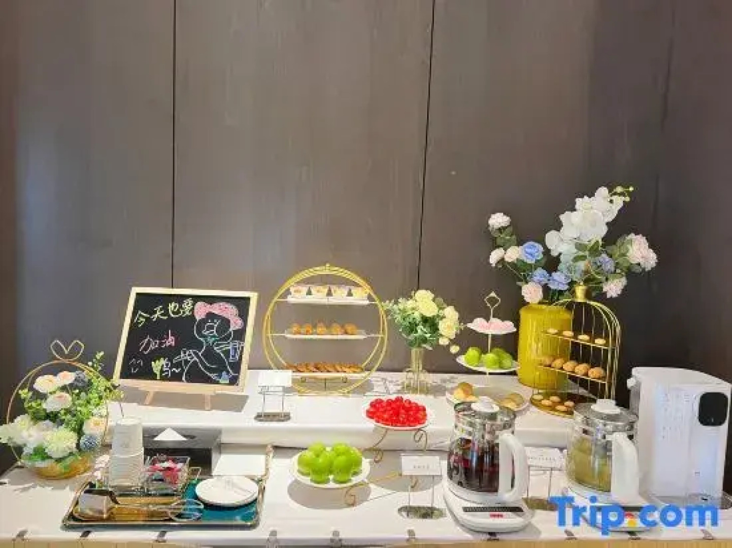 Xingguo Conrab hotel