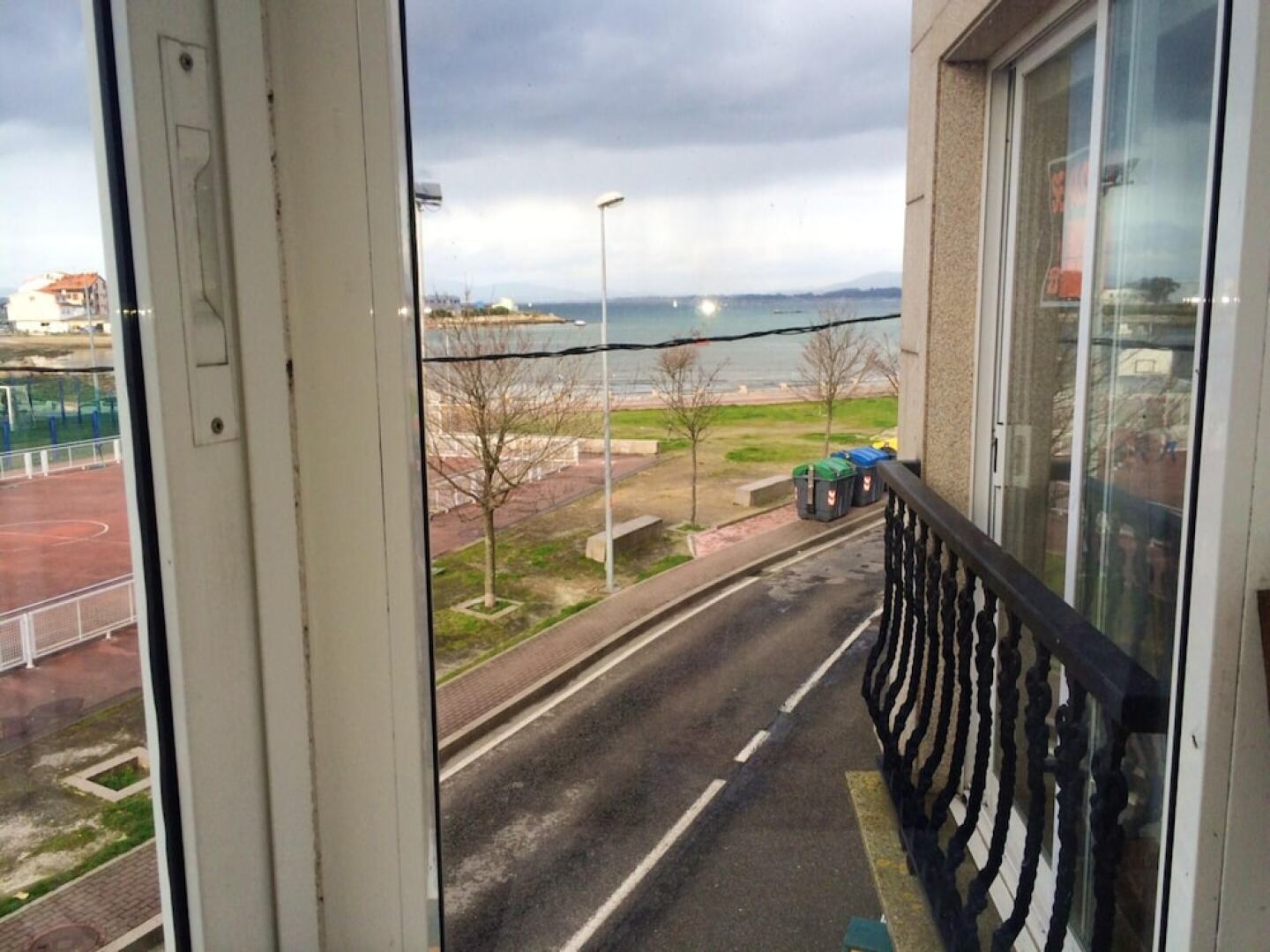 Apartment With one Bedroom in El Grove, With Wonderful sea View - Near the Beach