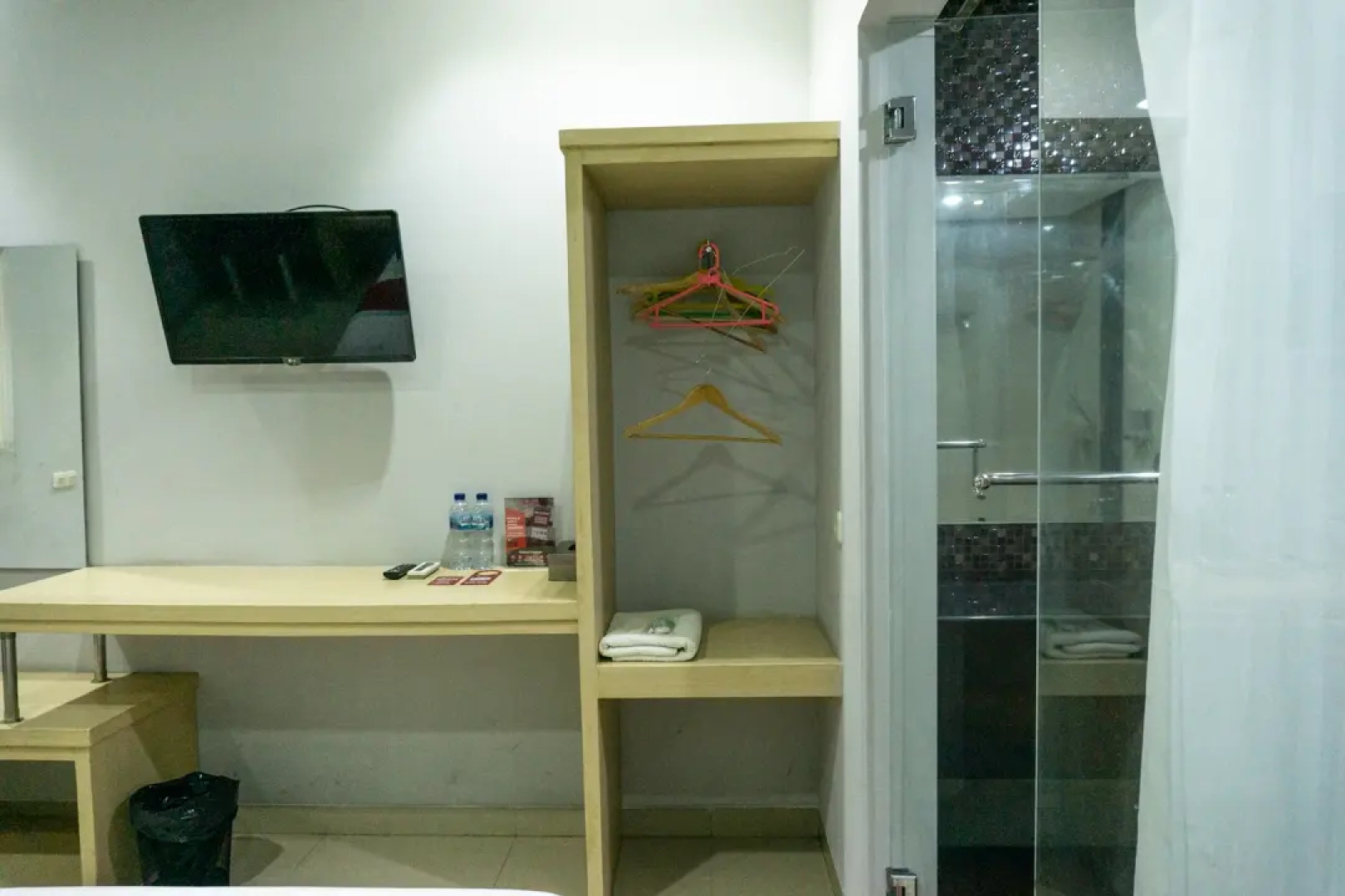 RedDoorz @ Lingkar Luar Street Maumere