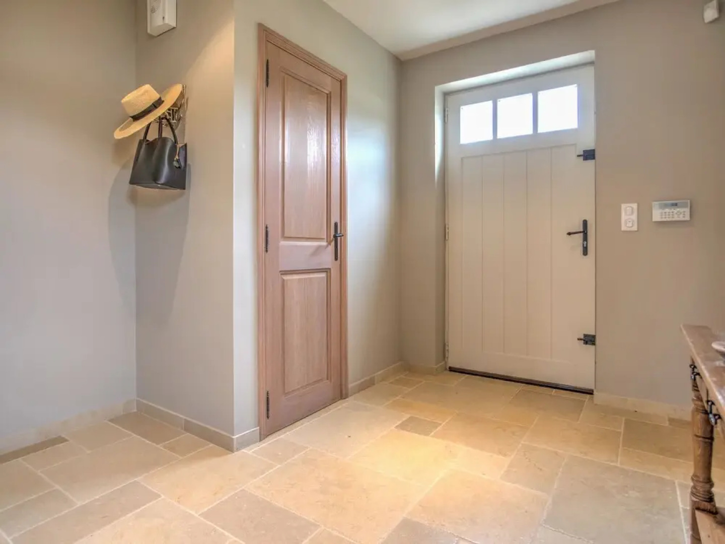 Stunning Villa With Heated Private Swimming Pool in Peaceful Location