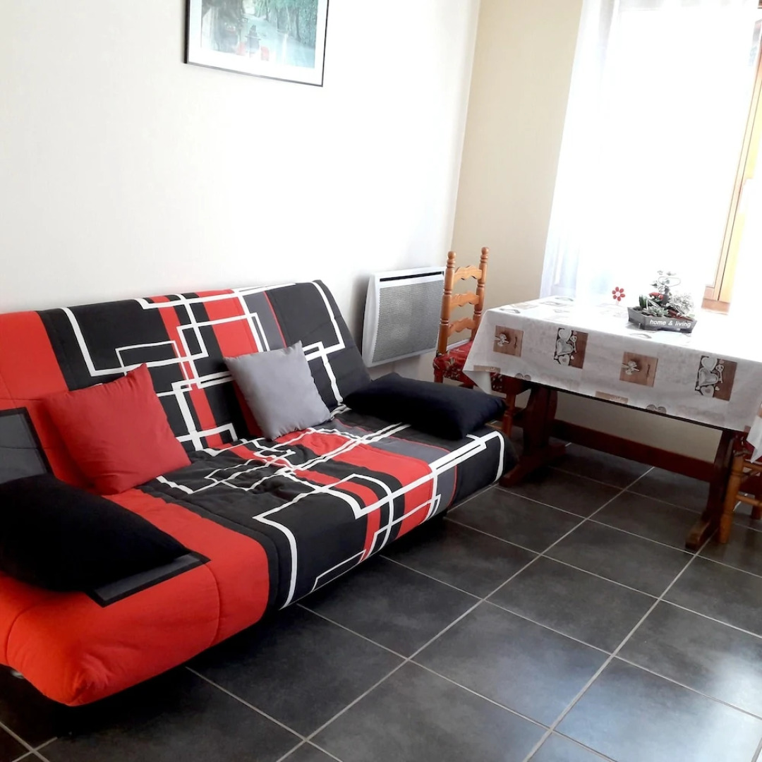 Apartment With one Bedroom in Taintrux, With Wonderful Mountain View, Furnished Garden and Wifi - 25 km From the Slopes