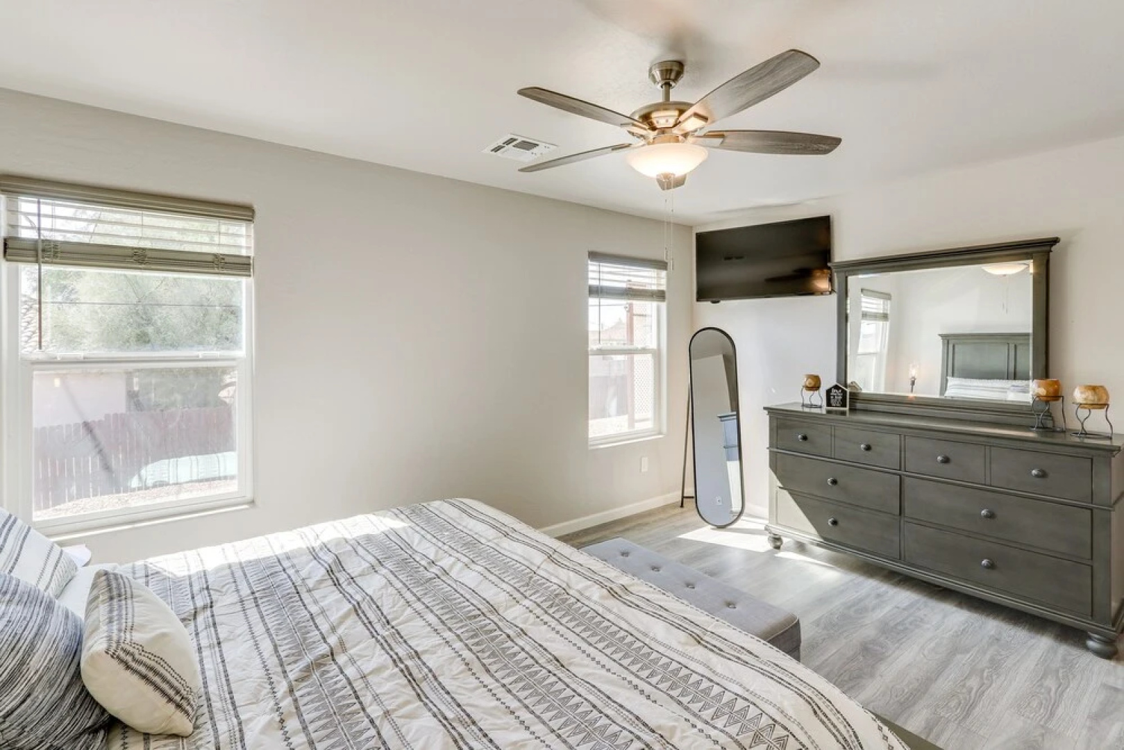 Gold Canyon Vacation w/ Private Patio & Fire Pit!
