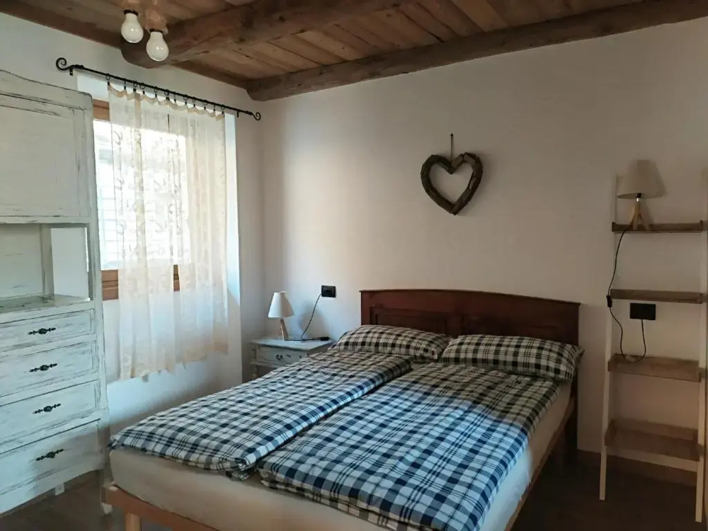 La Casa dei miei Nonni tra montagne e lago