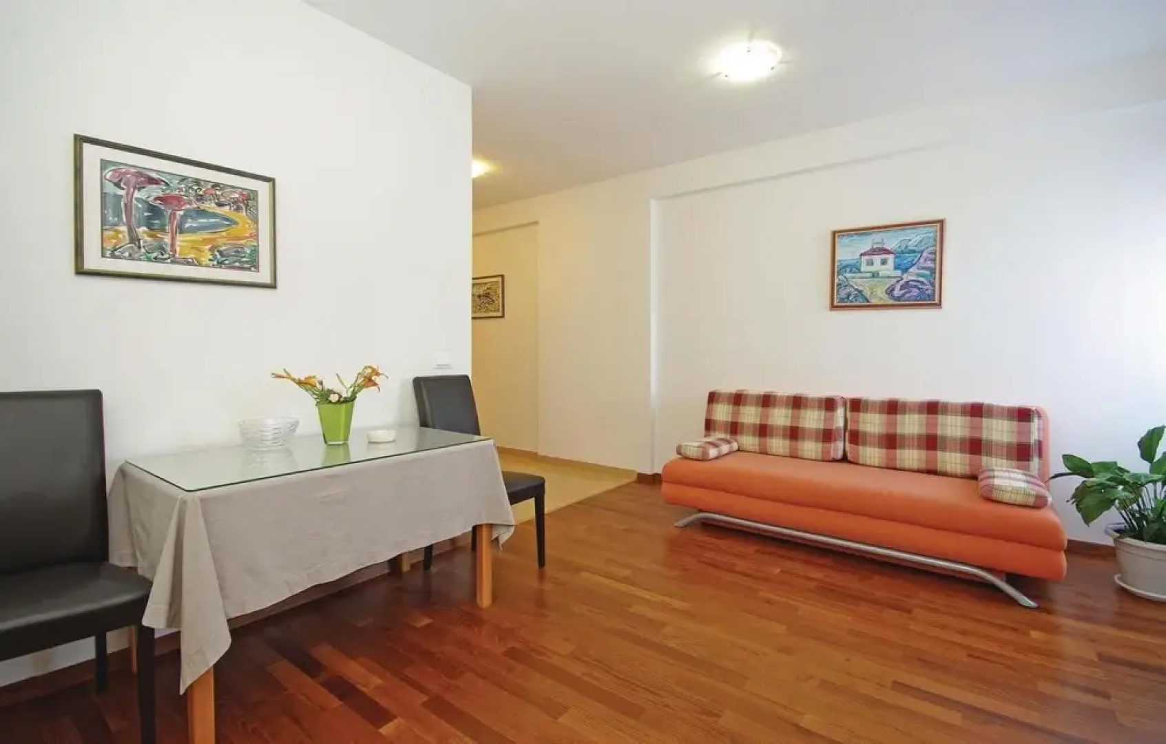Amazing Home in Makarska With Wifi and 6 Bedrooms