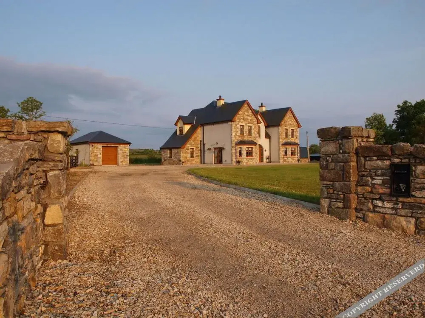 Ballinaboy Lodge Bed and Breakfast