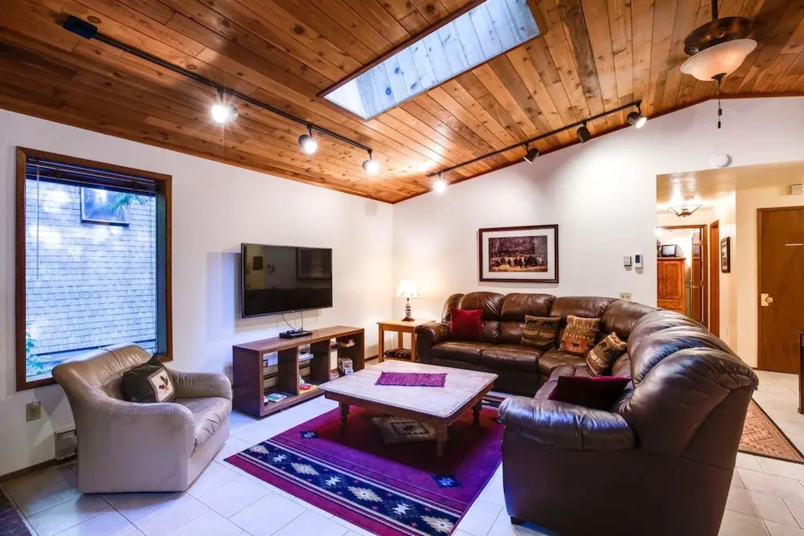 Mt. Baker Lodging Cabin 23 – Hot Tub, WiFi, Sleeps 6! by MBL