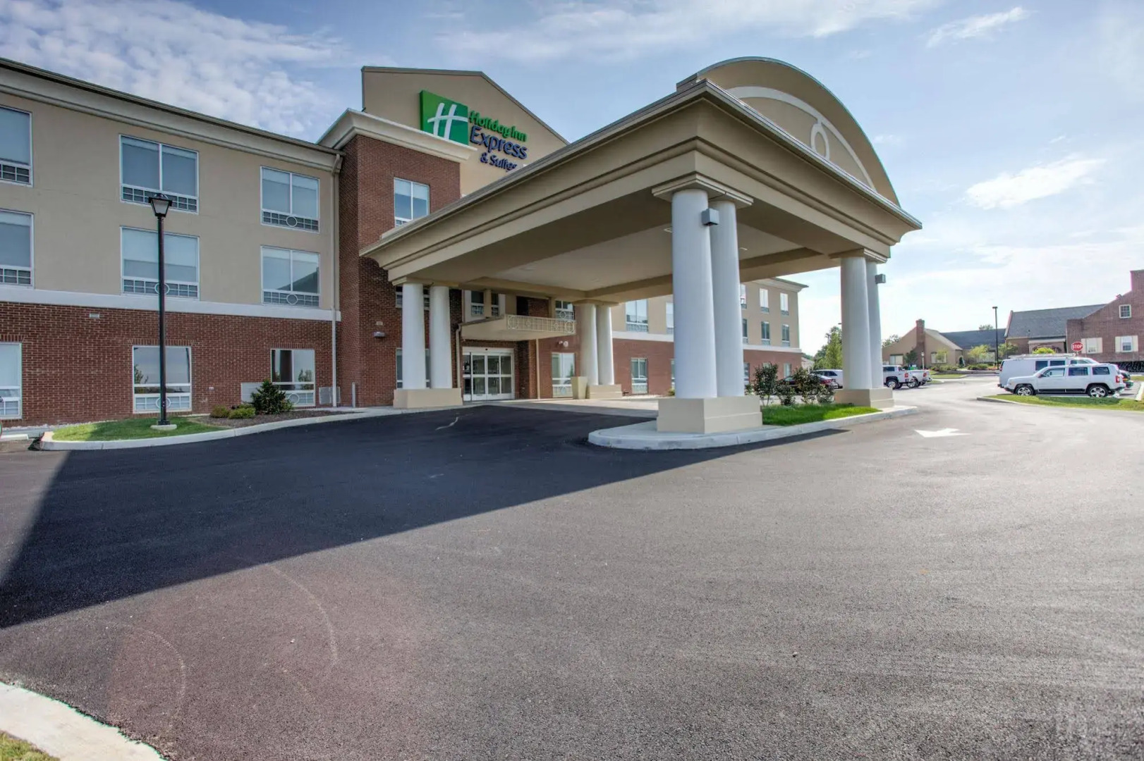 Holiday Inn Express & Suites Lancaster East - Strasburg by IHG