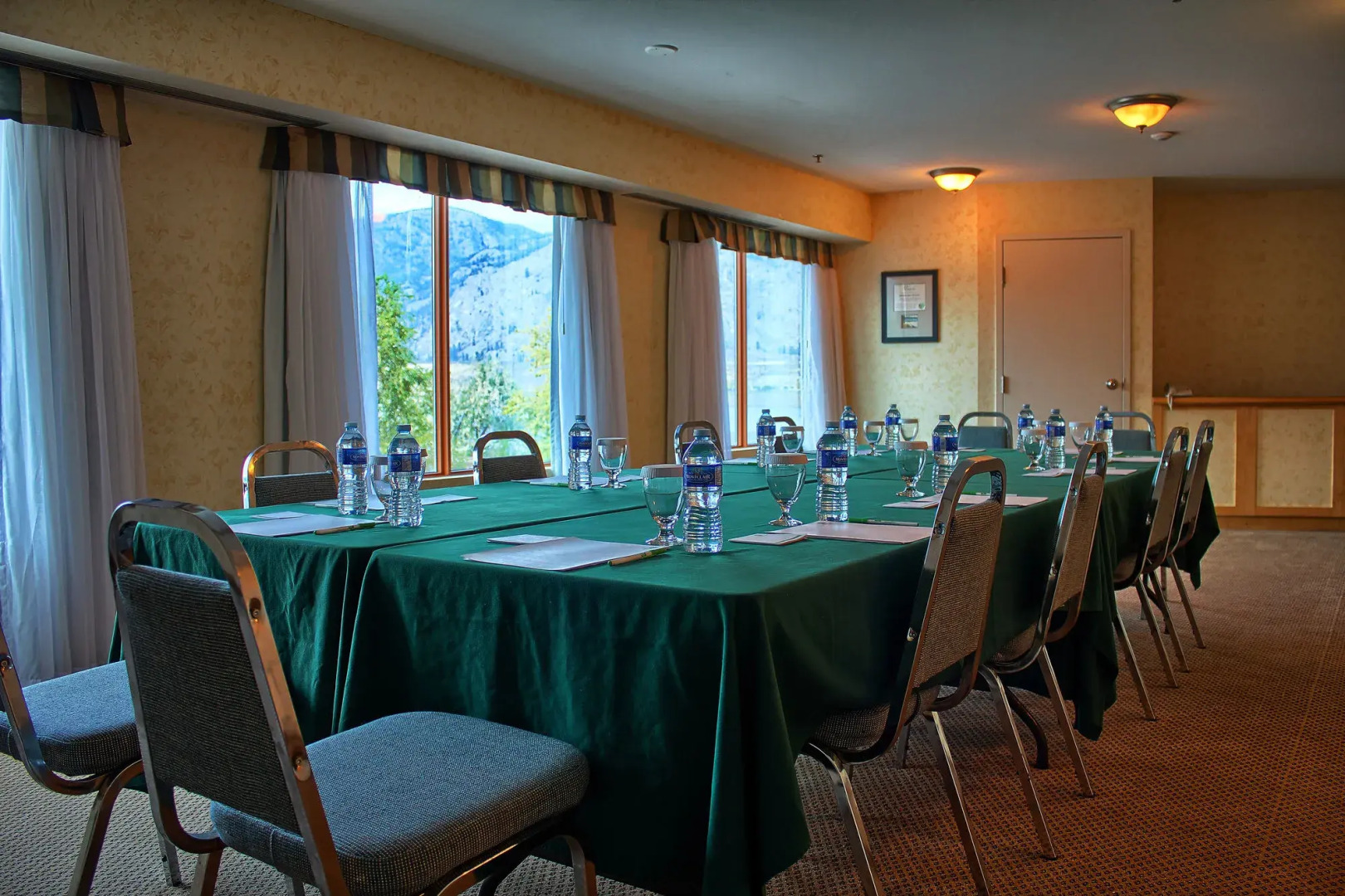 Holiday Inn Hotel & Suites Osoyoos by IHG