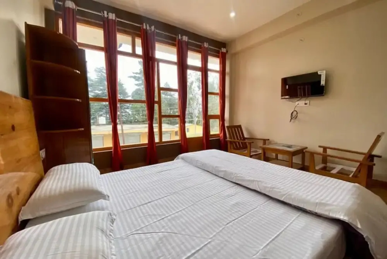 Goroomgo Mansarovar Inn Munsyari