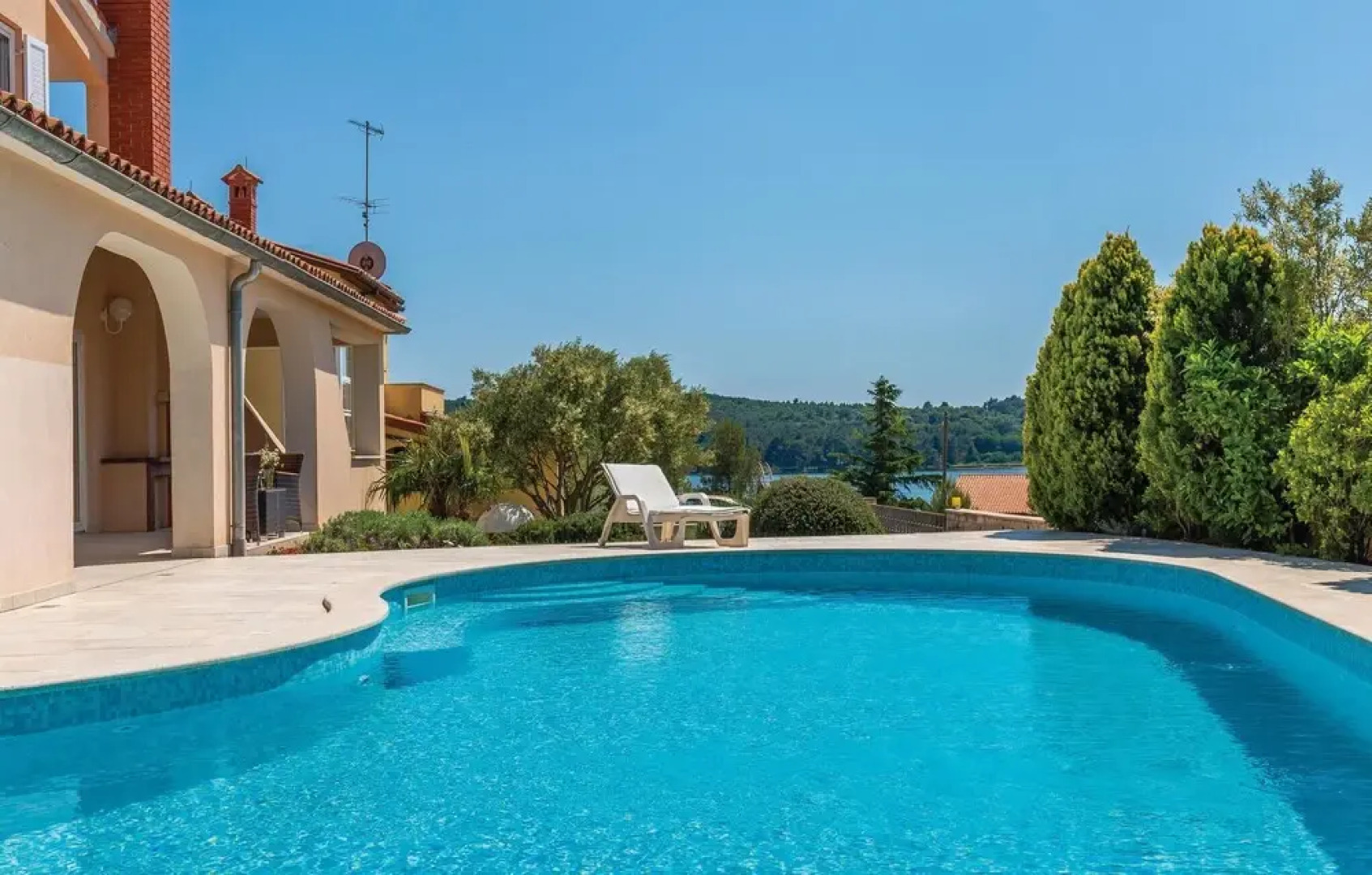 Nice Home in Pula With Wifi and 6 Bedrooms