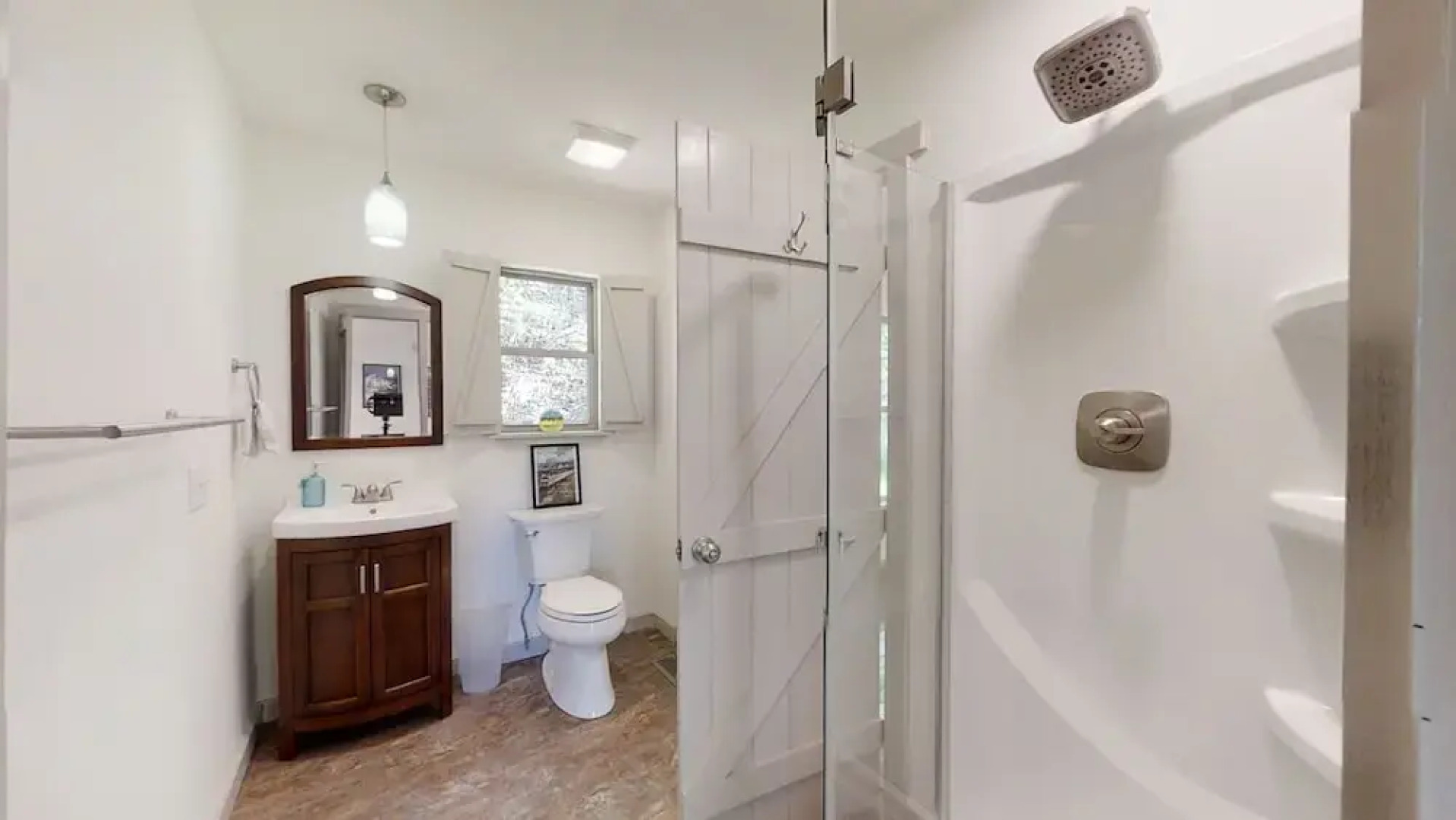 Happy Camper 1 Bedroom Cottage by RedAwning