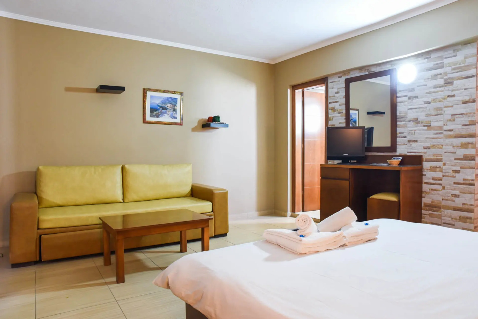 Sacallis Inn Beach Hotel