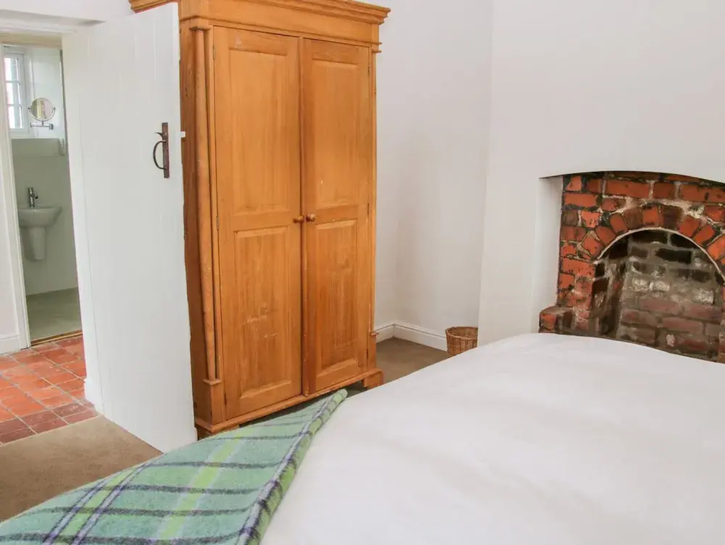 The Old Farmhouse, Upper Pitts