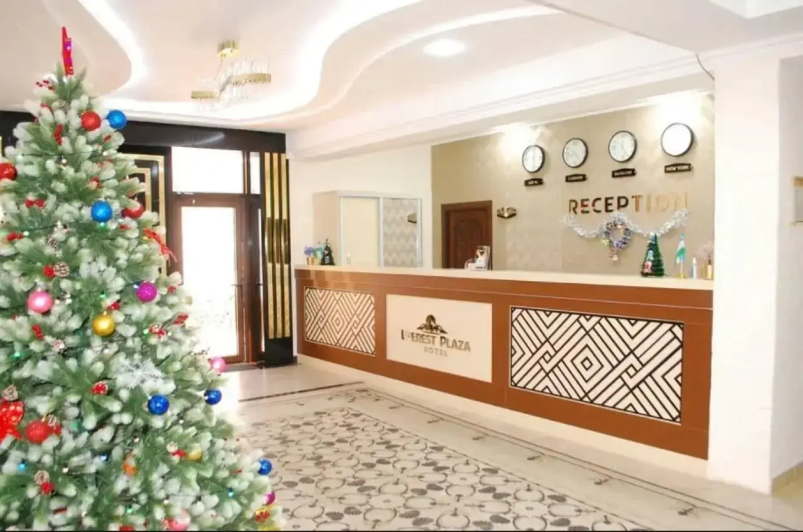 Эверест Плаза